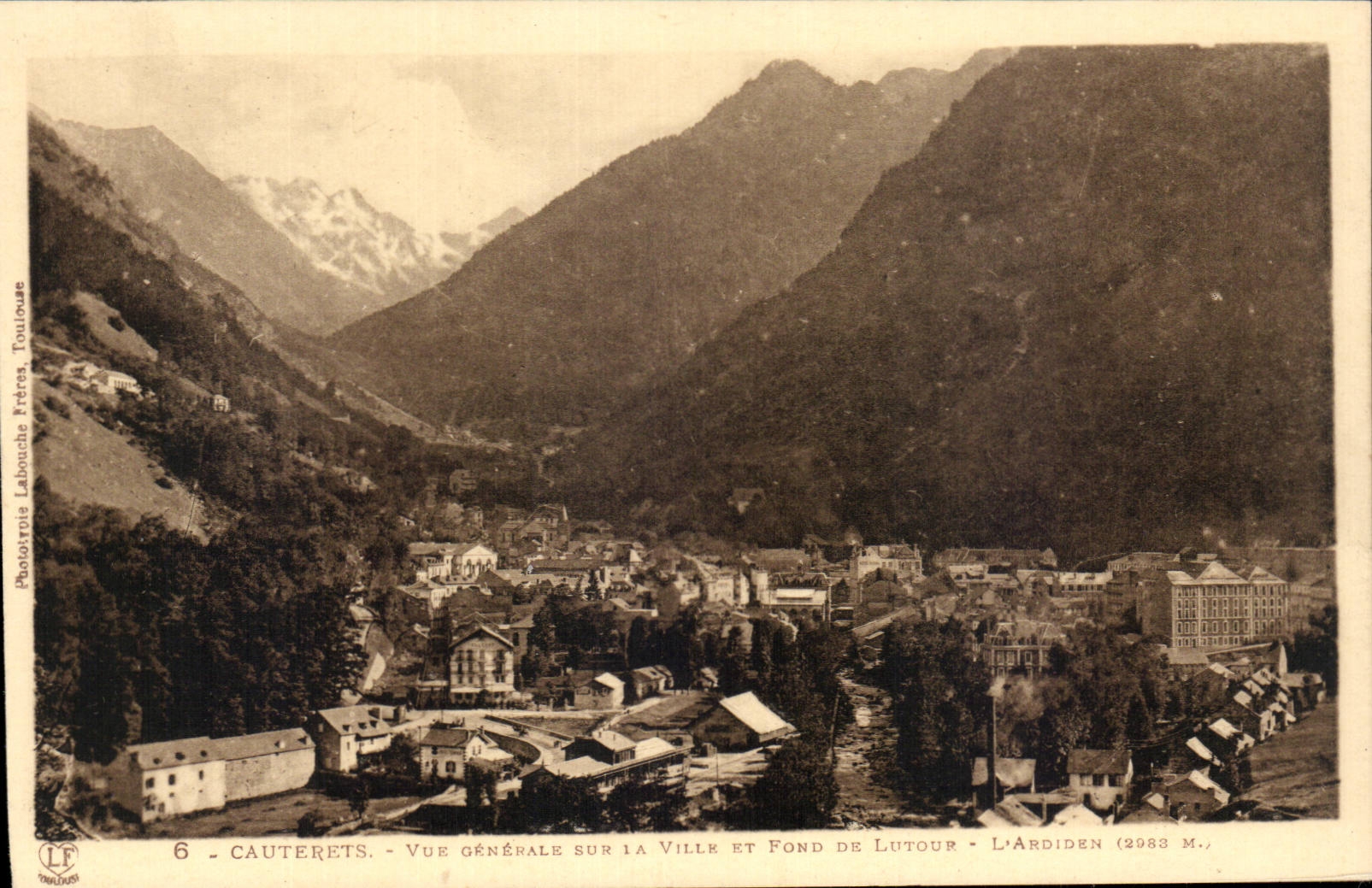 Cauterets - Vue générale sur la ville et fond de Lutour - L'Ardiden (2983 m.) - Phototypie Labouche Frères Toulouse