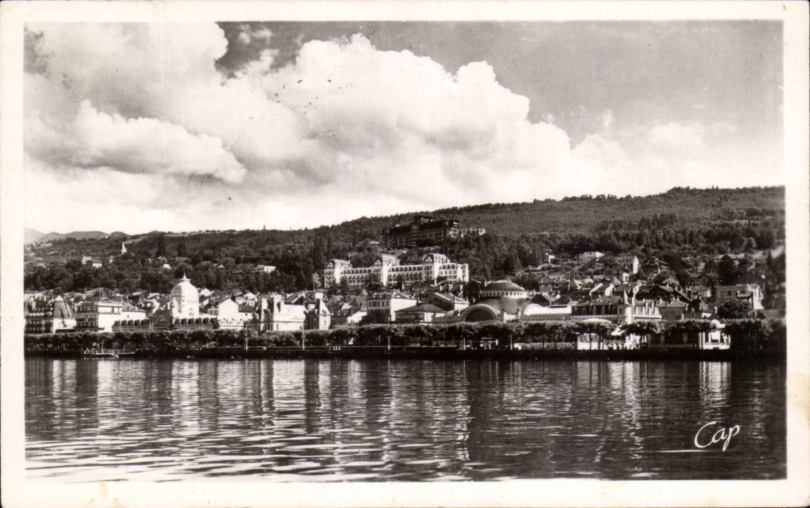 Évian-les-Bains — Vue générale — REAL-PHOTO - C.A.P.