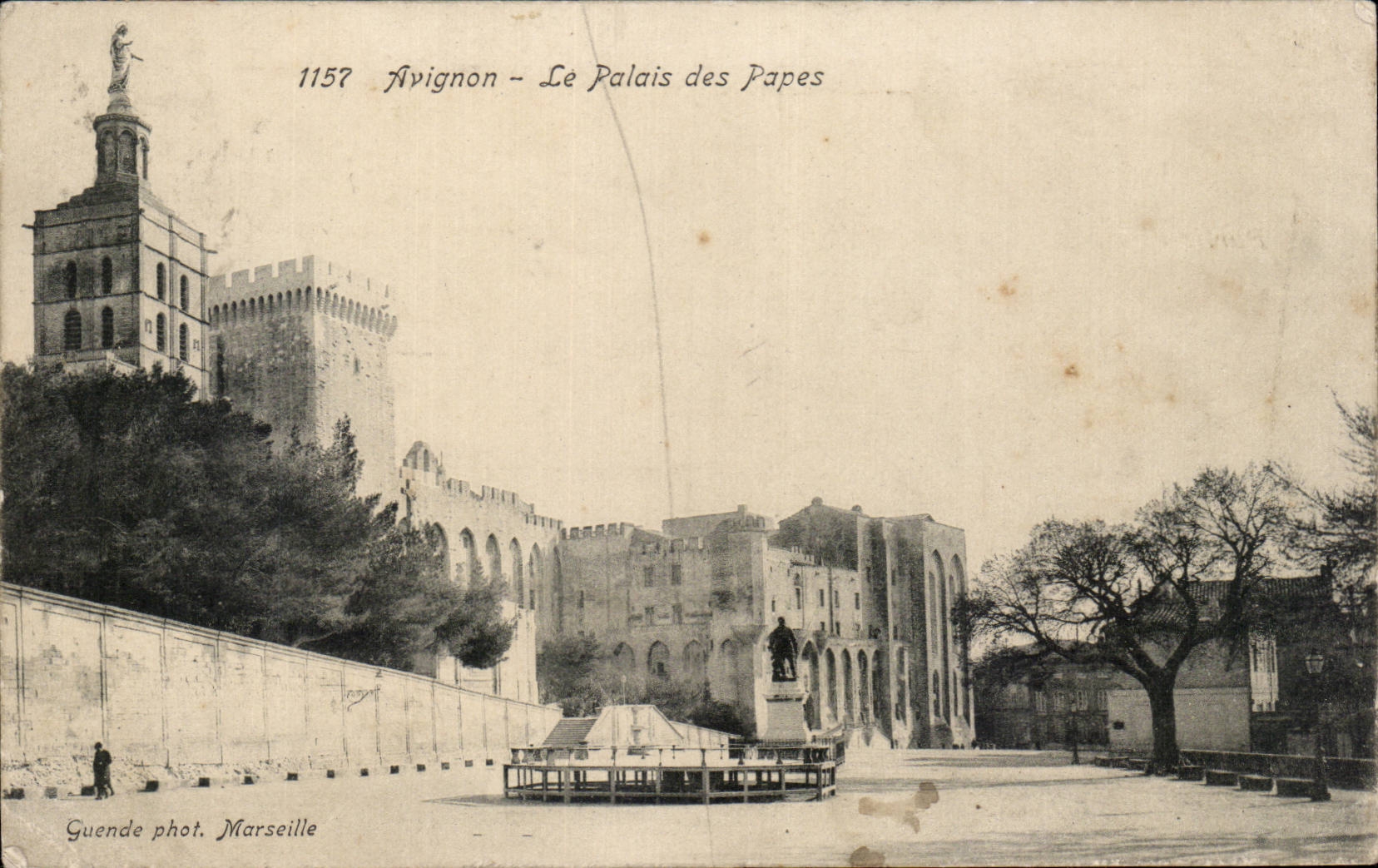 CPA Avignon Le palais des Papes