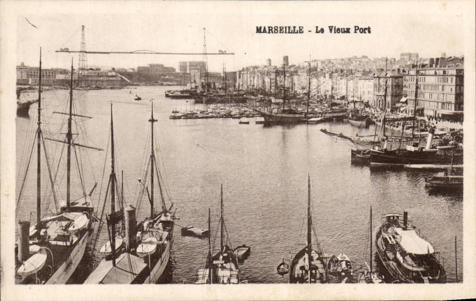 CPA Marseille Le vieux port