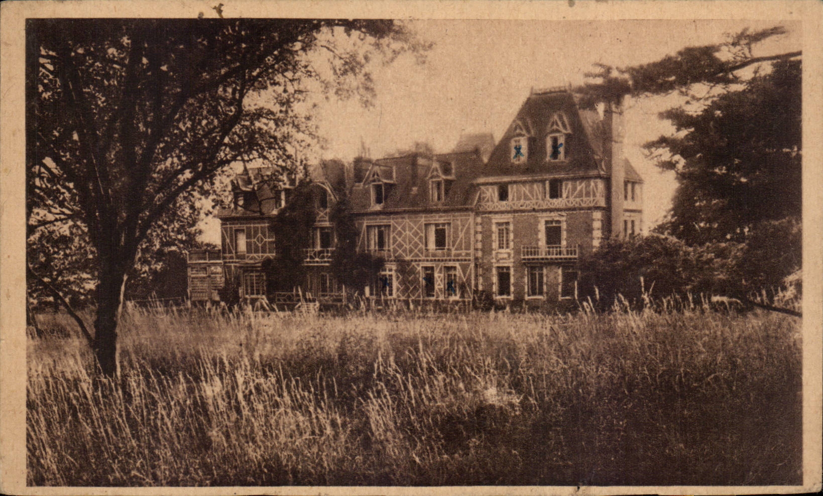 Houppeville - par le Houlme - Chateau Butler - Maison de Vacances - CPA 