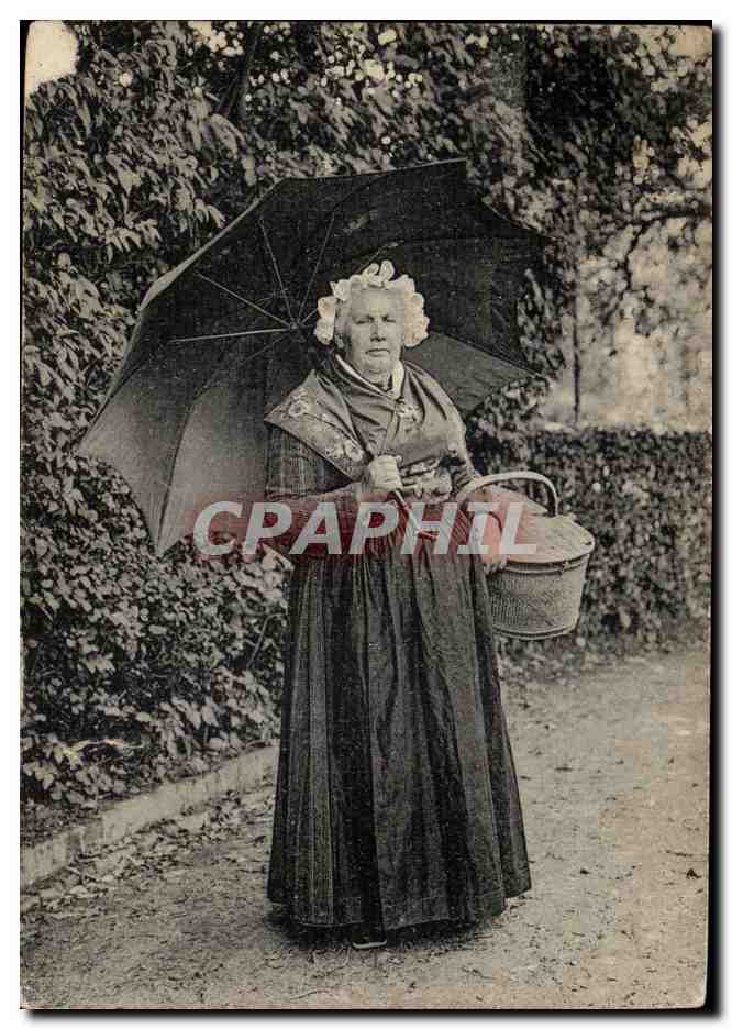 Folklore - Costumes - Vieille Femme - CPA 