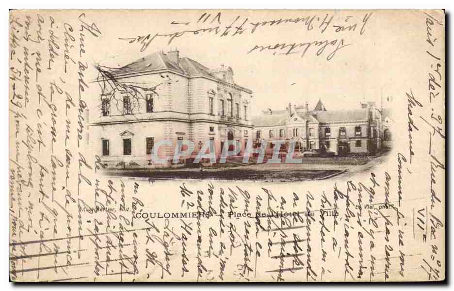 Coulommiers - Place de l Hotel de Ville - CPA