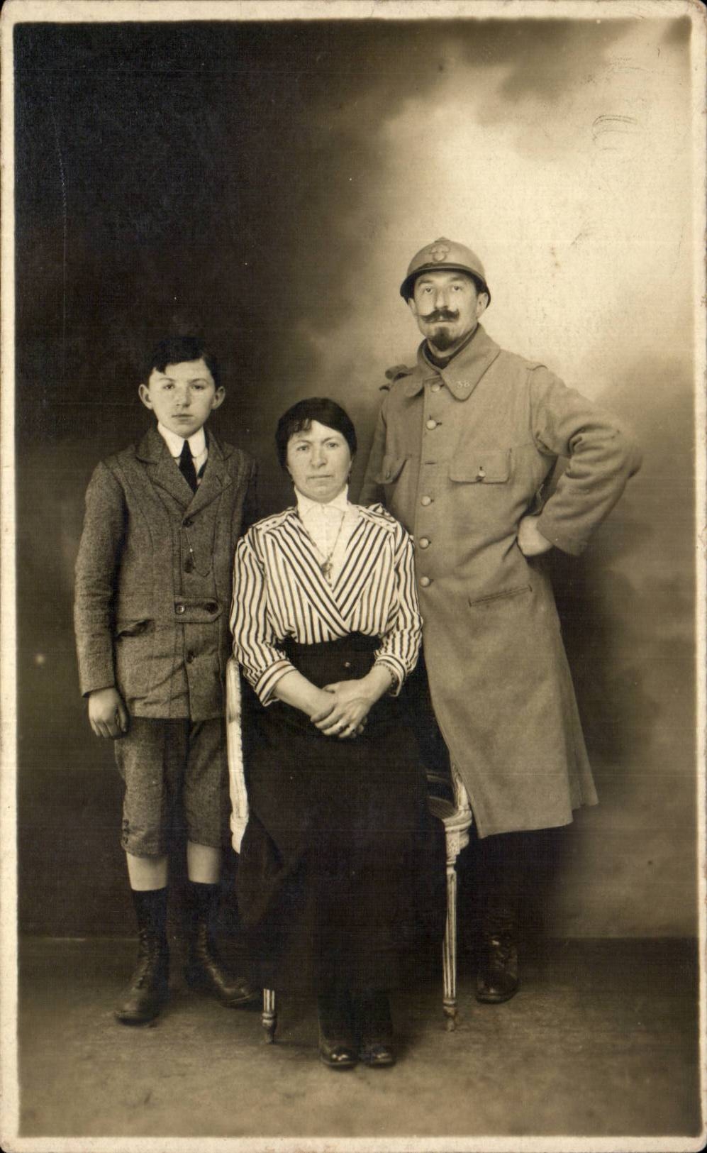 CARTE PHOTO Militaria Soldat Rue de la Gaite Paris Poilu