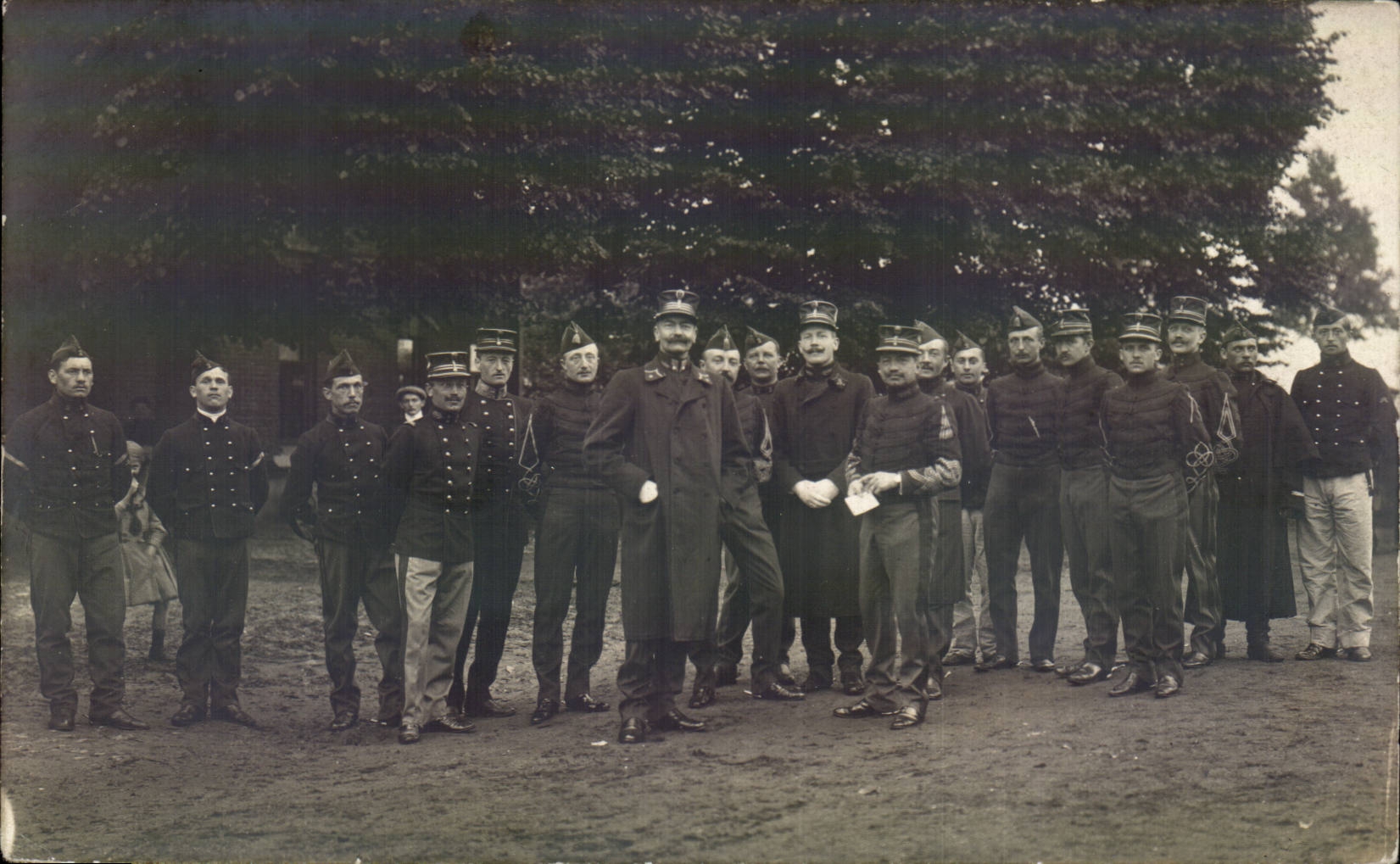 CARTE PHOTO Soldats militaria 