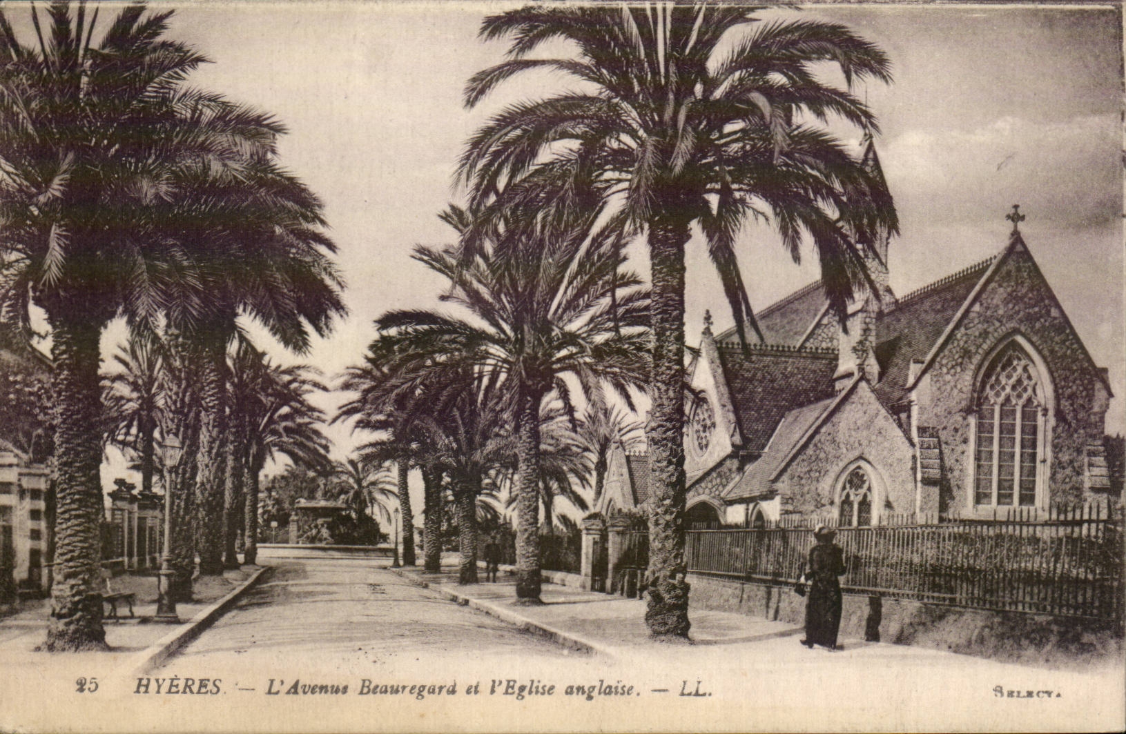 Hyères — L'Avenue Beauregard et l'Église anglaise — Select