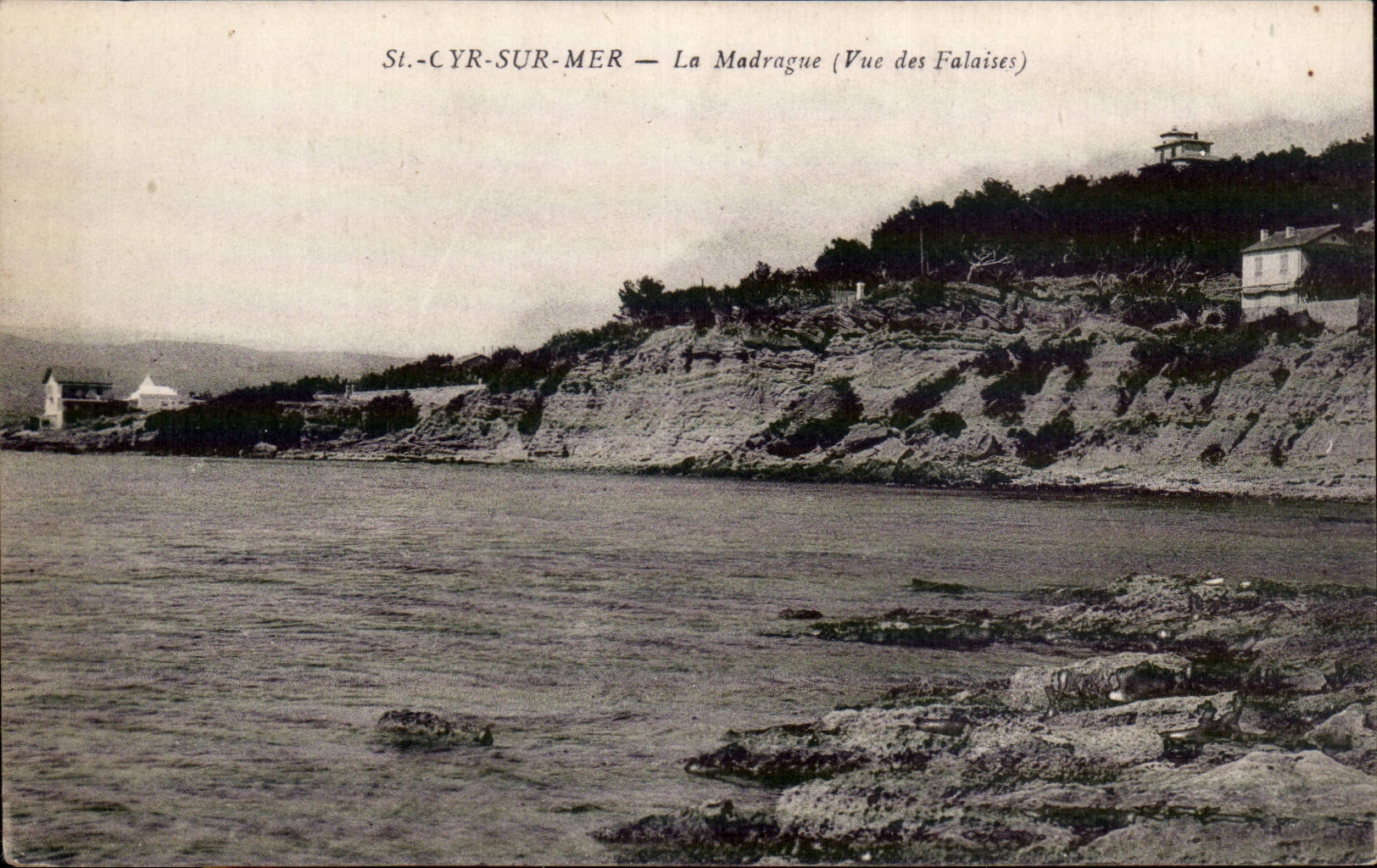 CPA St Cyr sur mer La Madrague (vue des falaises)