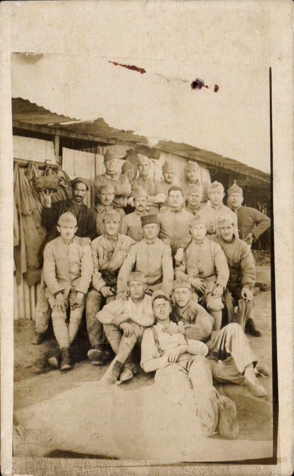 CARTE PHOTO Militaria Soldats 