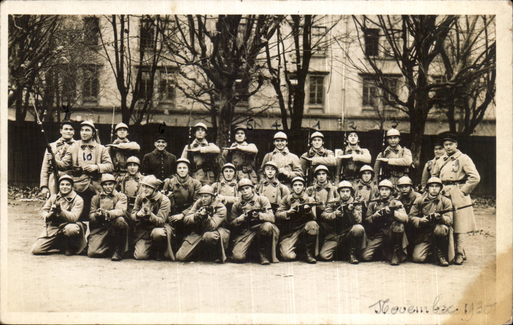 CARTE PHOTO Soldats militaria 