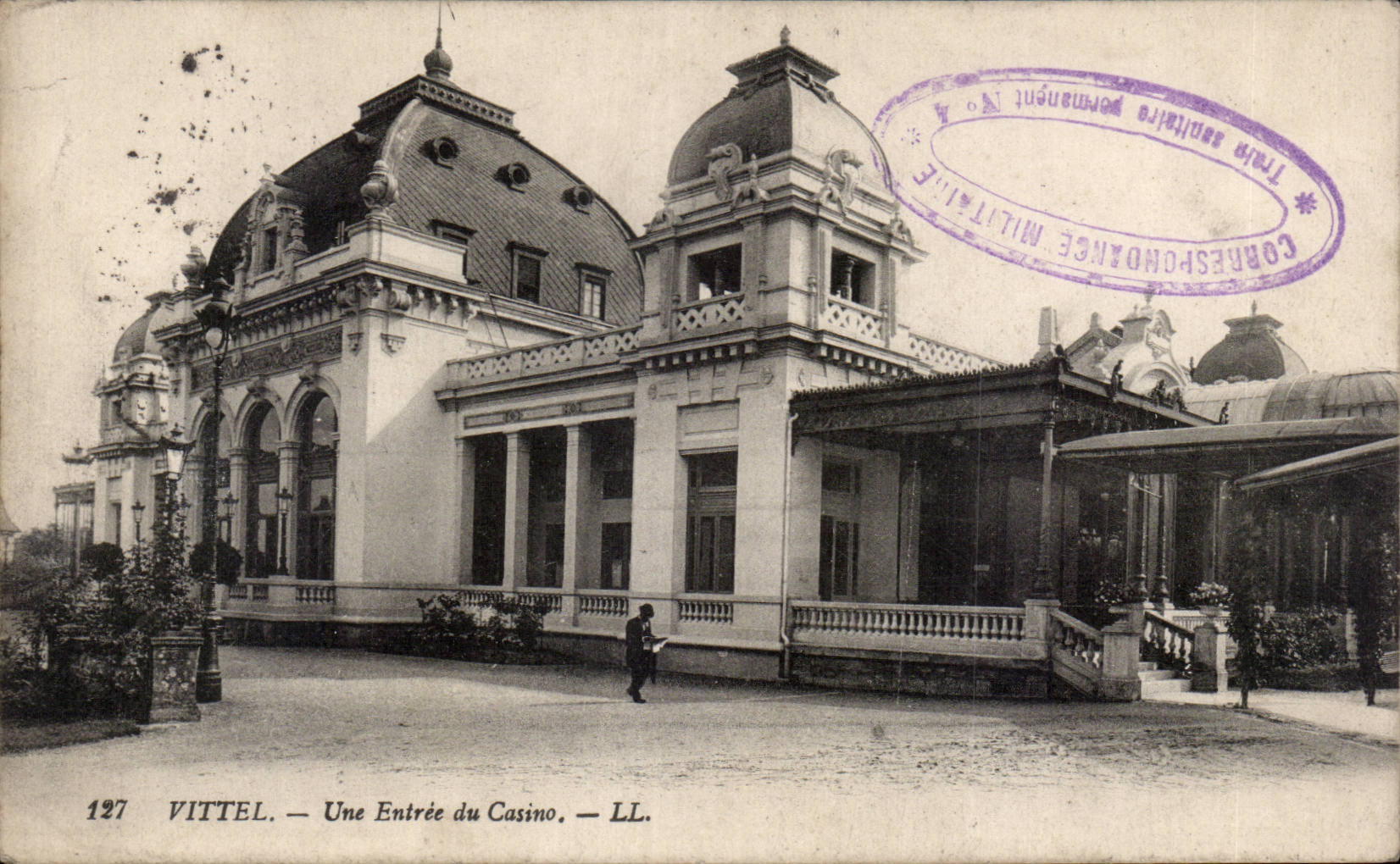 Vittel - Une Entree du Casino - CPA 