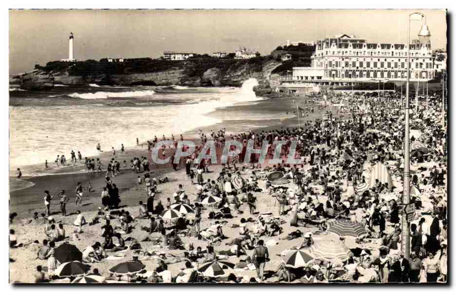 Biarritz — La Grande Plage et l'Hôtel du Palais — P 764
