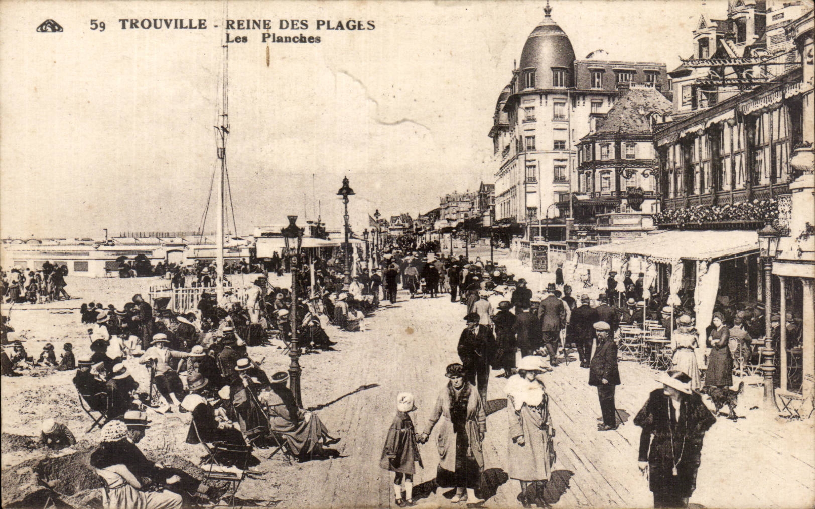 Trouville - Reine des Plages - Les Planches - CPA 
