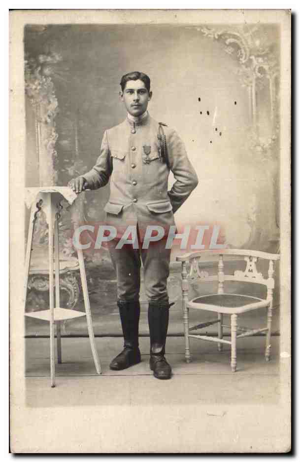 CARTE PHOTO Soldat decore Militaria 
