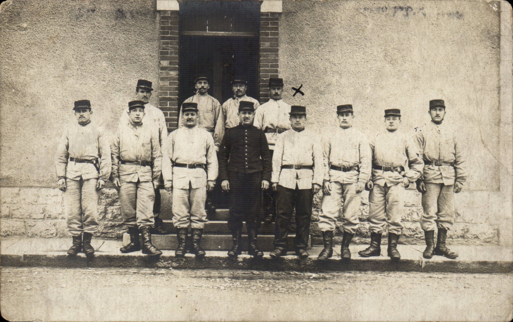 CARTE PHOTO Militaria Soldats