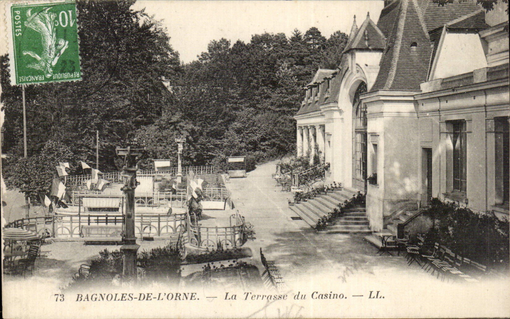 Bagnoles-de-l'Orne — La Terrasse du Casino — LL.