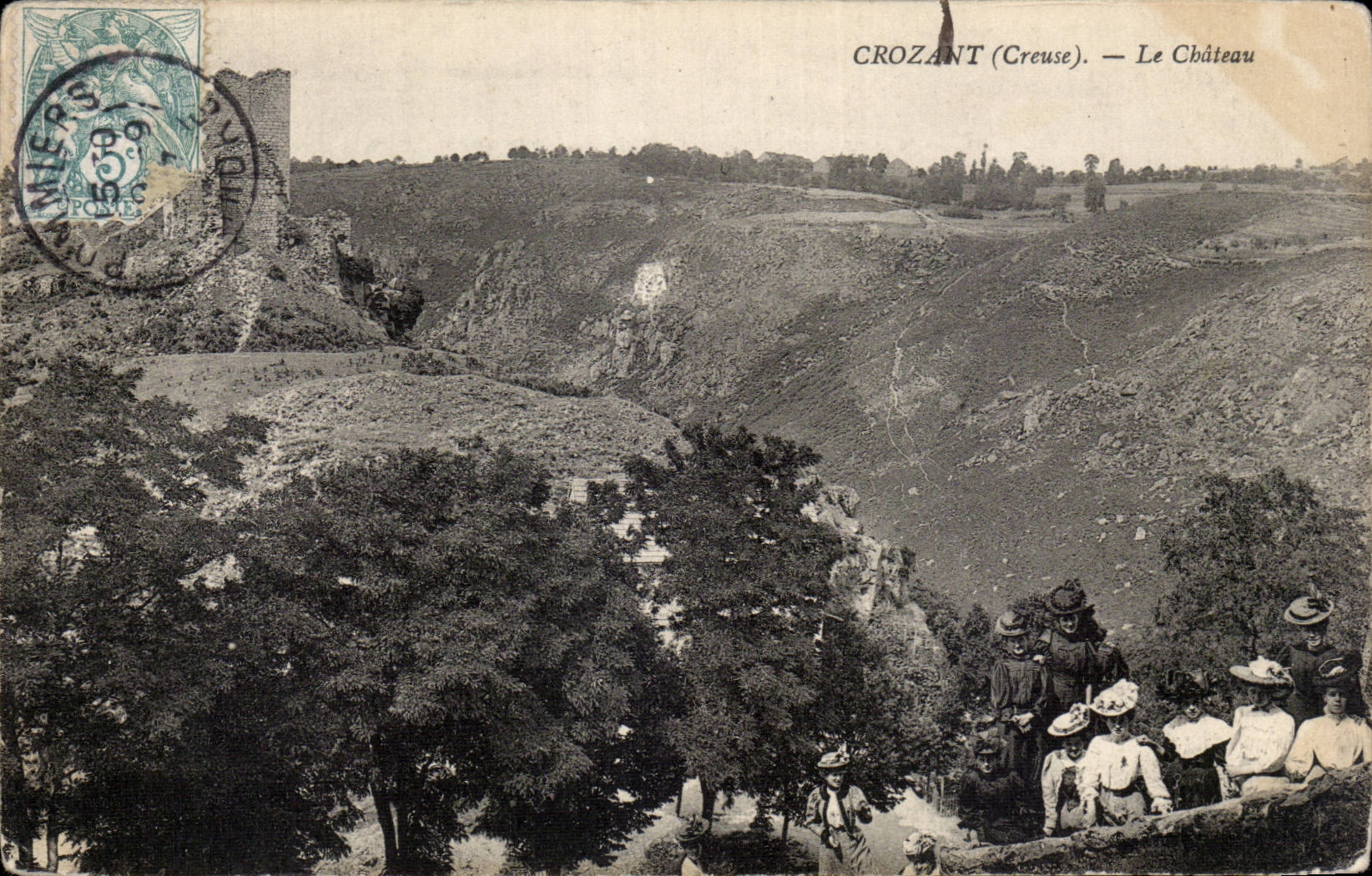 CROZANT (Creuse) — Le Château — Éditeur : P. B. P. (Bourges)
