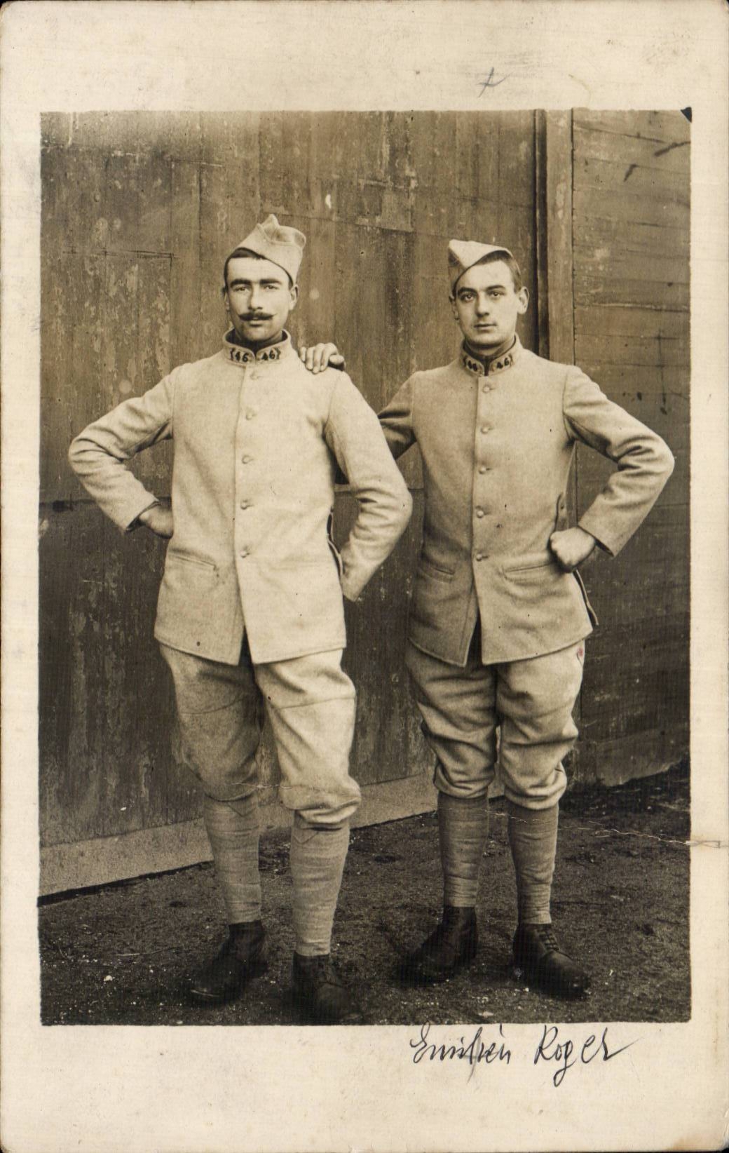 CARTE PHOTO Soldats Militaria 