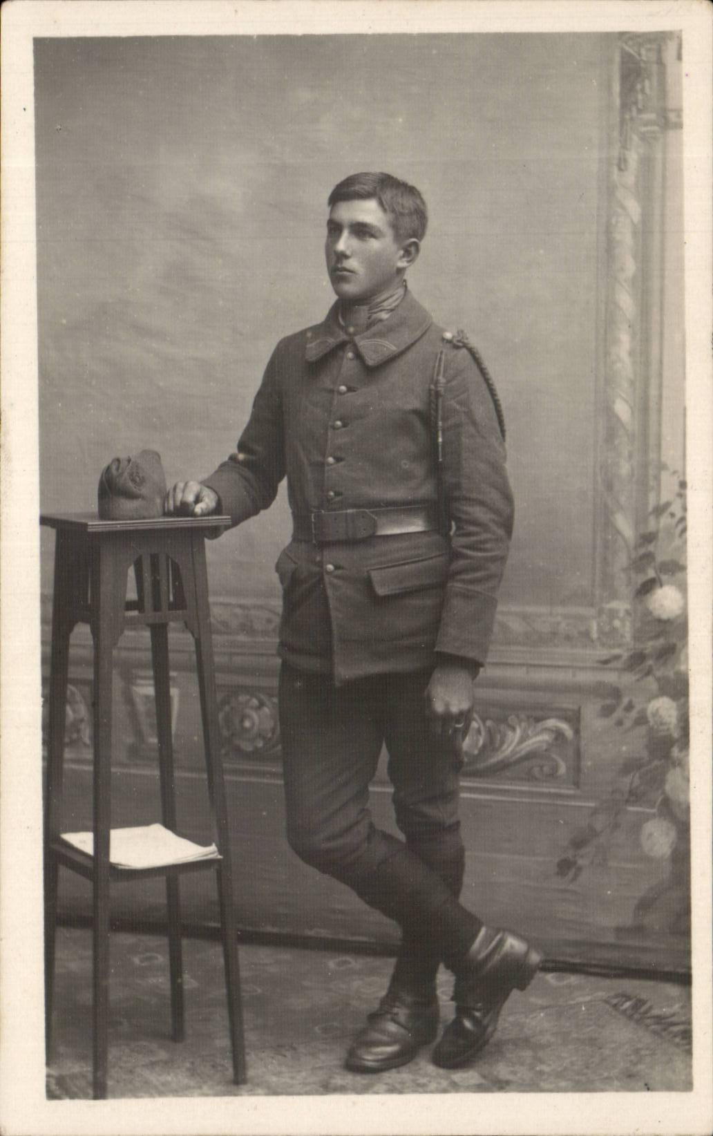 CARTE PHOTO Soldat Militaria 