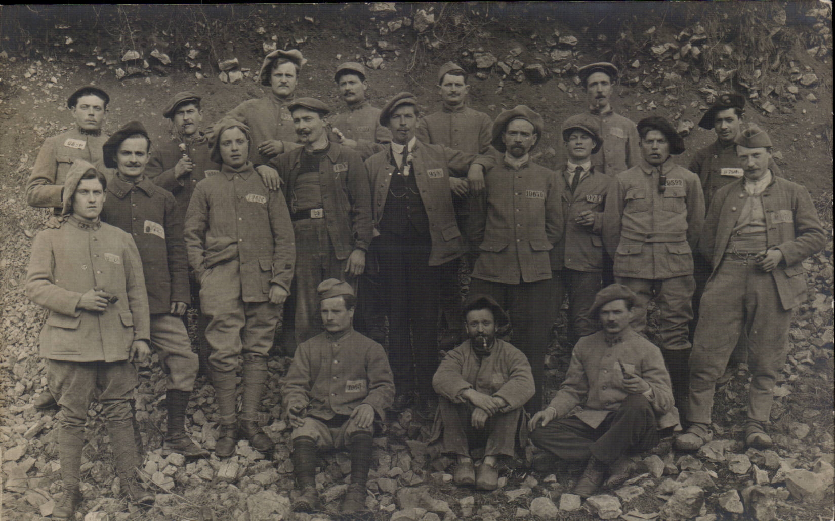 CARTE PHOTO Soldats Militaria Chasseurs alpins