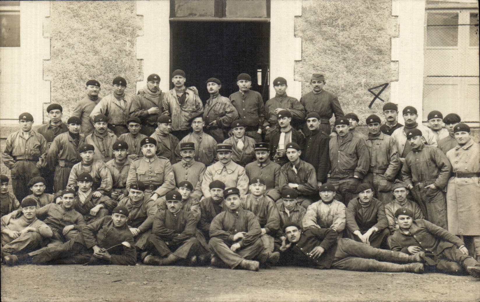 CARTE PHOTO Militaria Soldats 