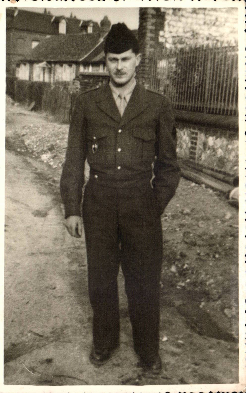 CARTE PHOTO Militaria Soldat