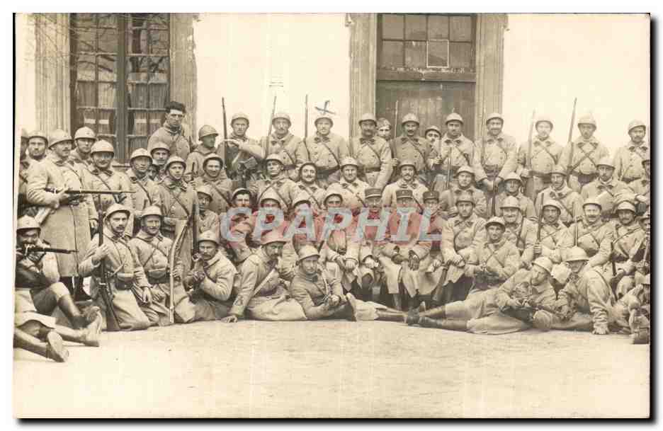 Groupe de soldats — Époque 1914-1918 — Éditeur non identifié