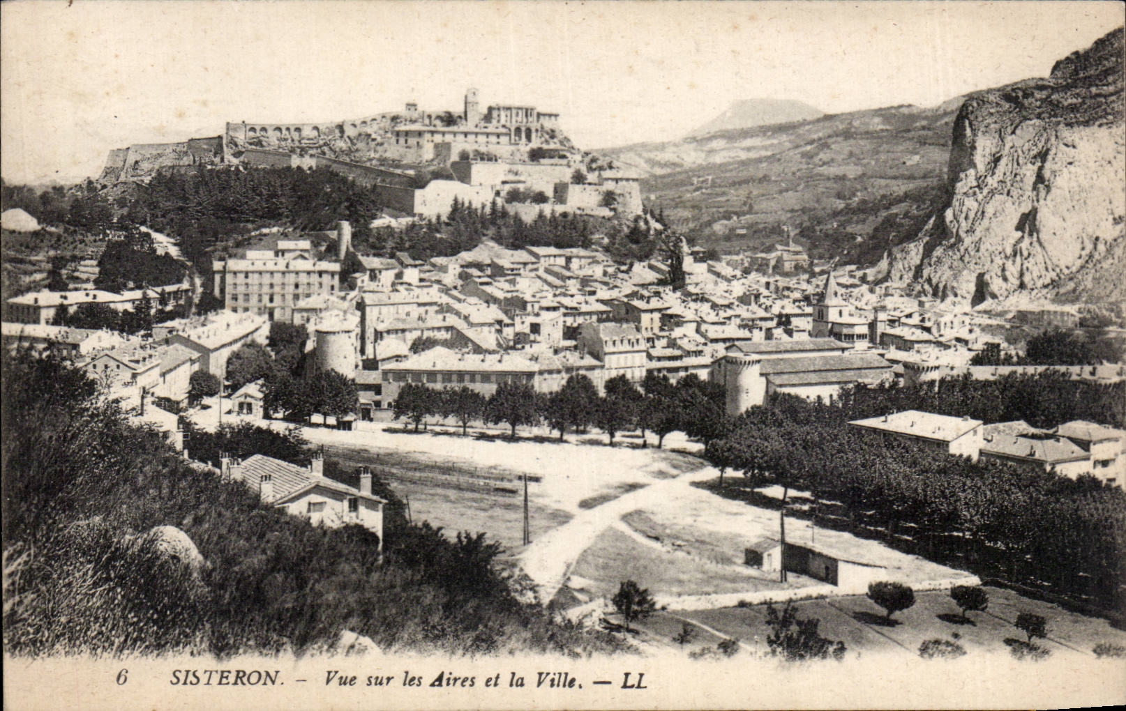 Sisteon - Vue sur les Aires et la Ville - CPA 
