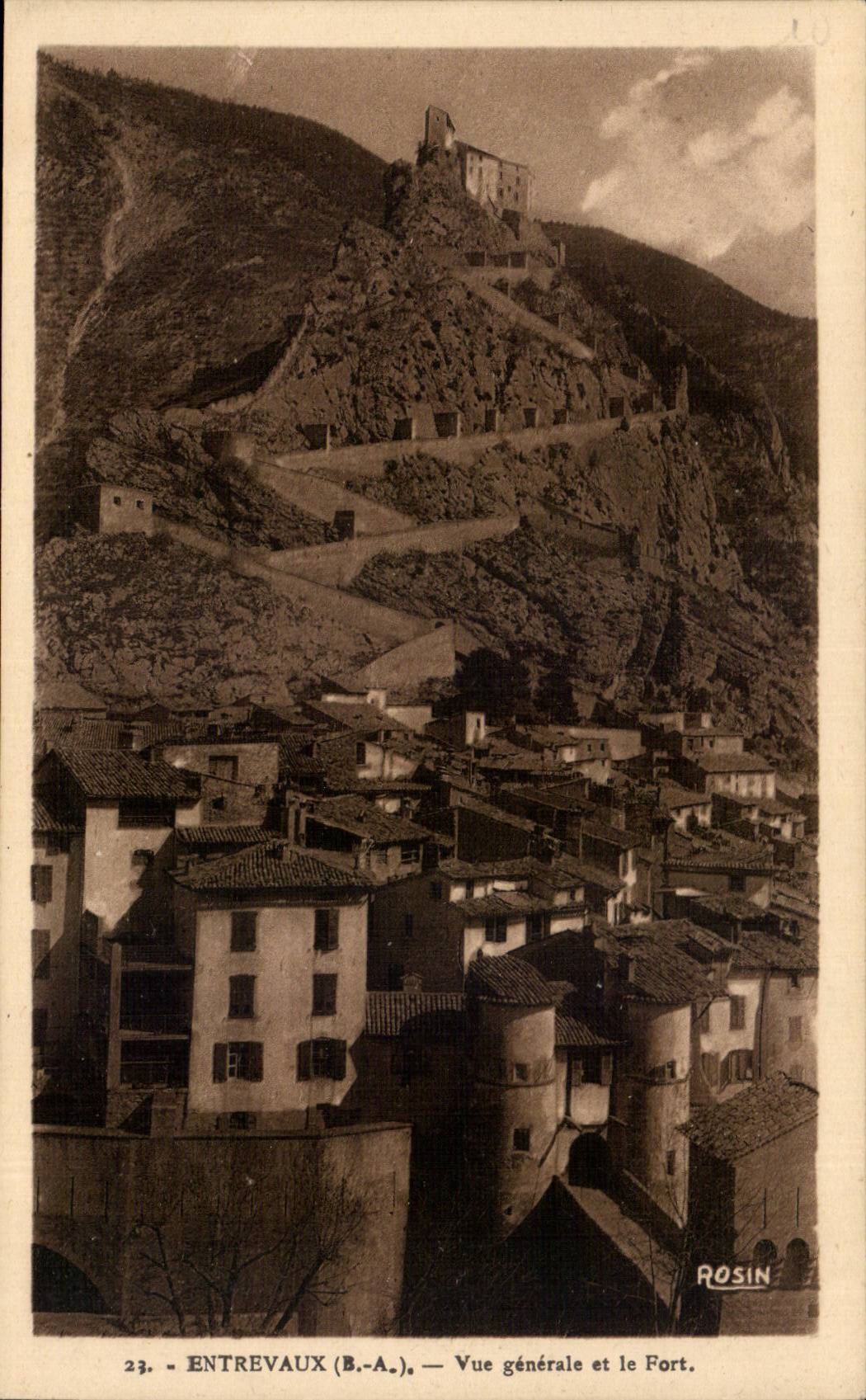 Entrevaux - Vue Generale et le Fort - CPA 