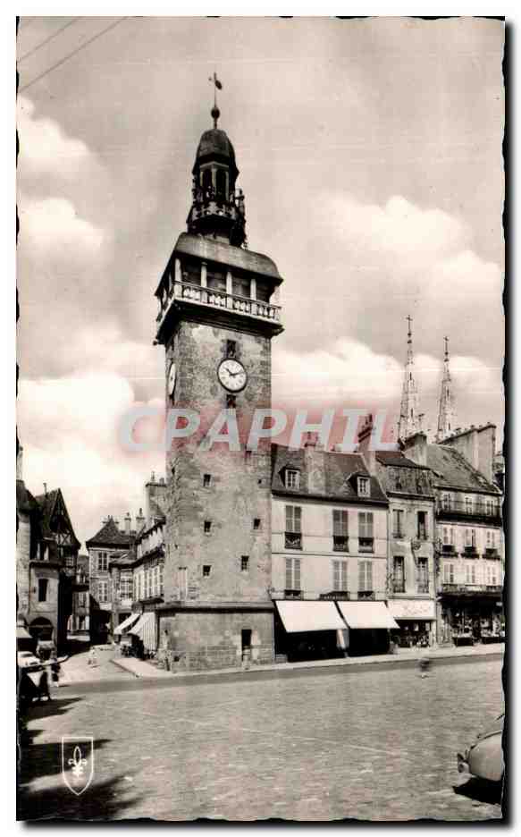 Moulins - Le Beffroi - CPA