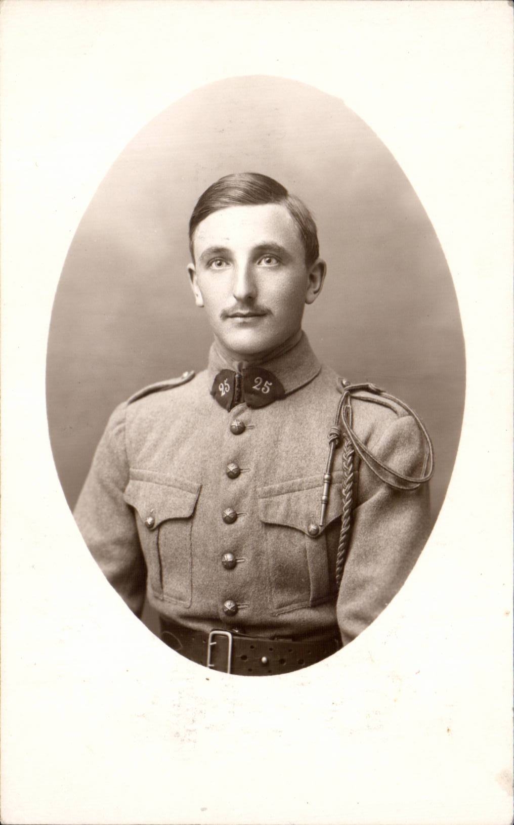 CARTE PHOTO Militaria Soldat 