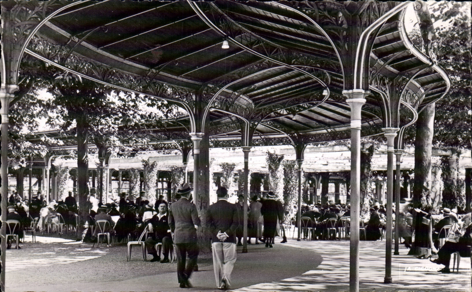 Vichy - Galeries Couvertes et Pergola des Sources - CPA 