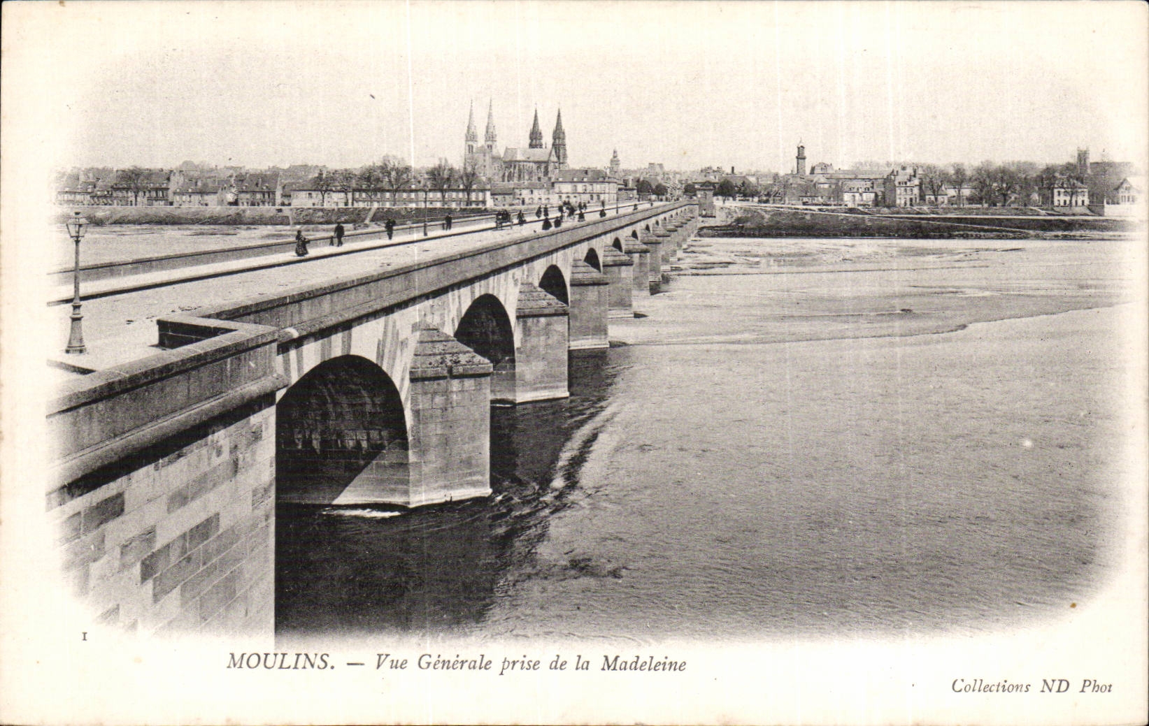 Moulins - Vue Generale prise de la Madeleine - CPA 