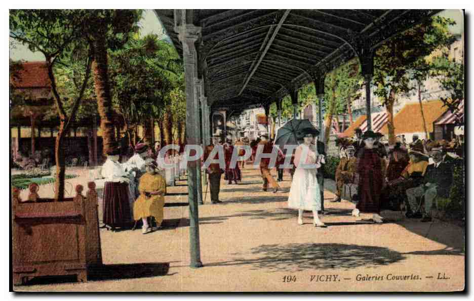 Vichy - Galeries Couvertes - CPA 