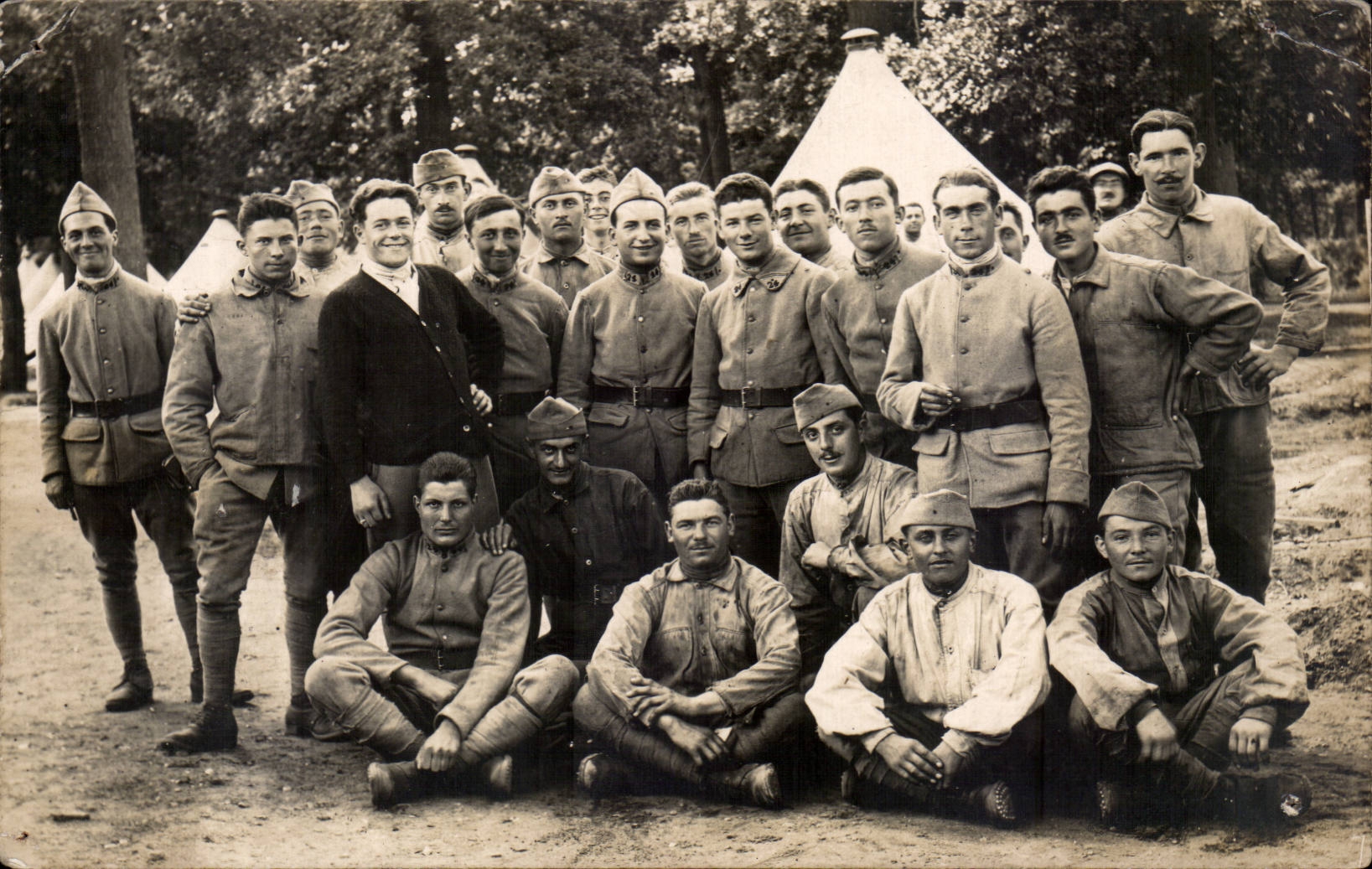 CARTE PHOTO Militaria Soldats