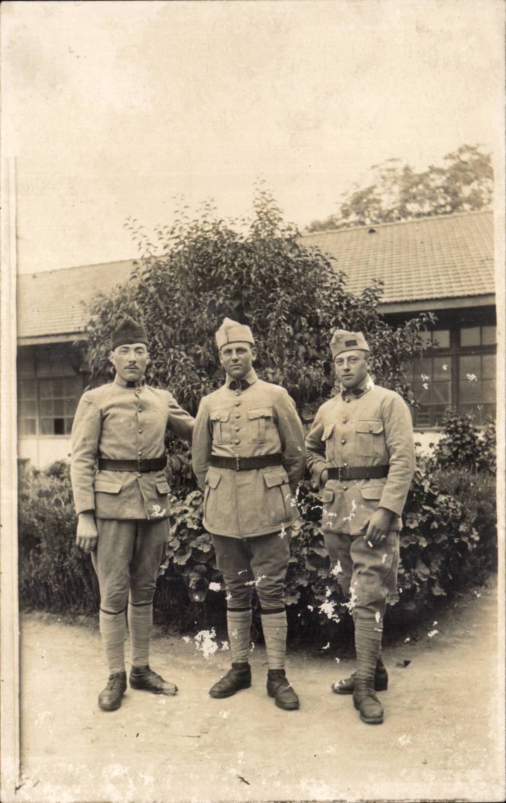 CARTE PHOTO Militaria Soldats 