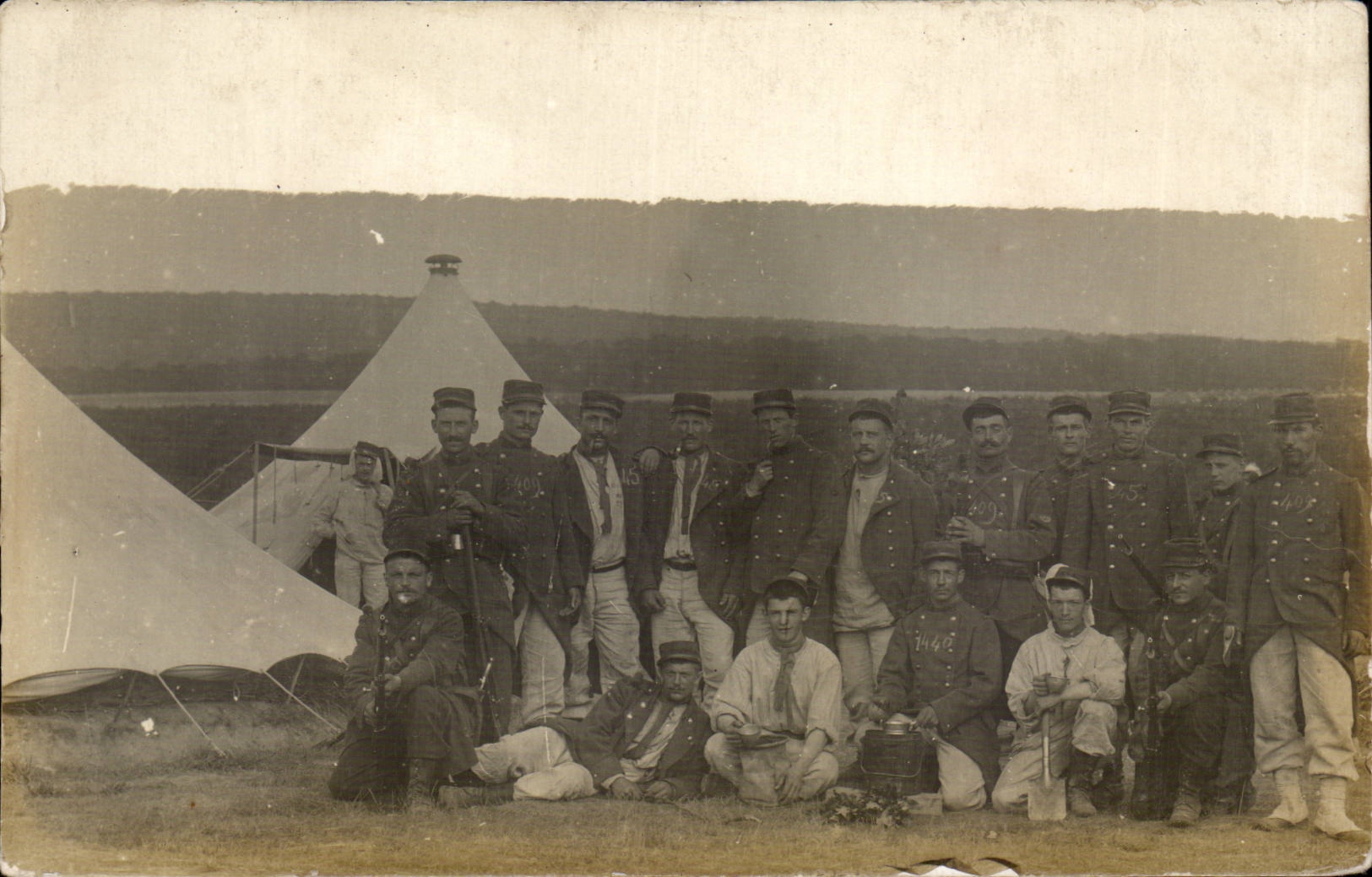 CARTE PHOTO Militaria Soldats