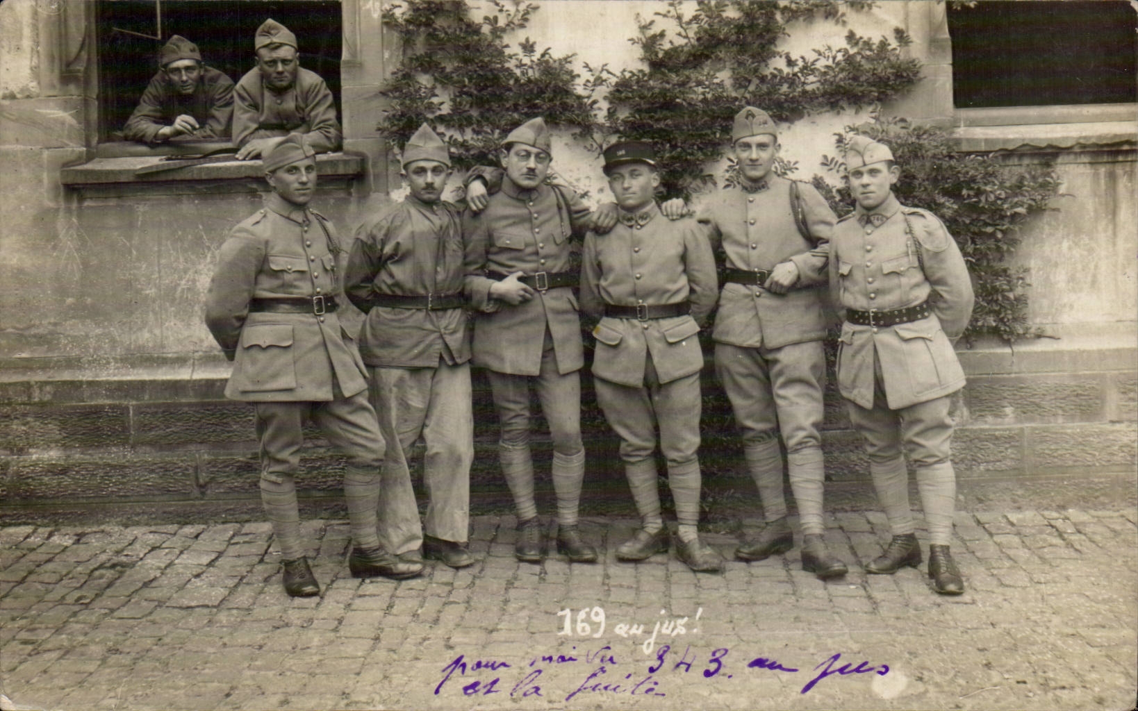 Grupo de soldados — 169 al jus ! — Bitcha, 16 de mayo de 1928