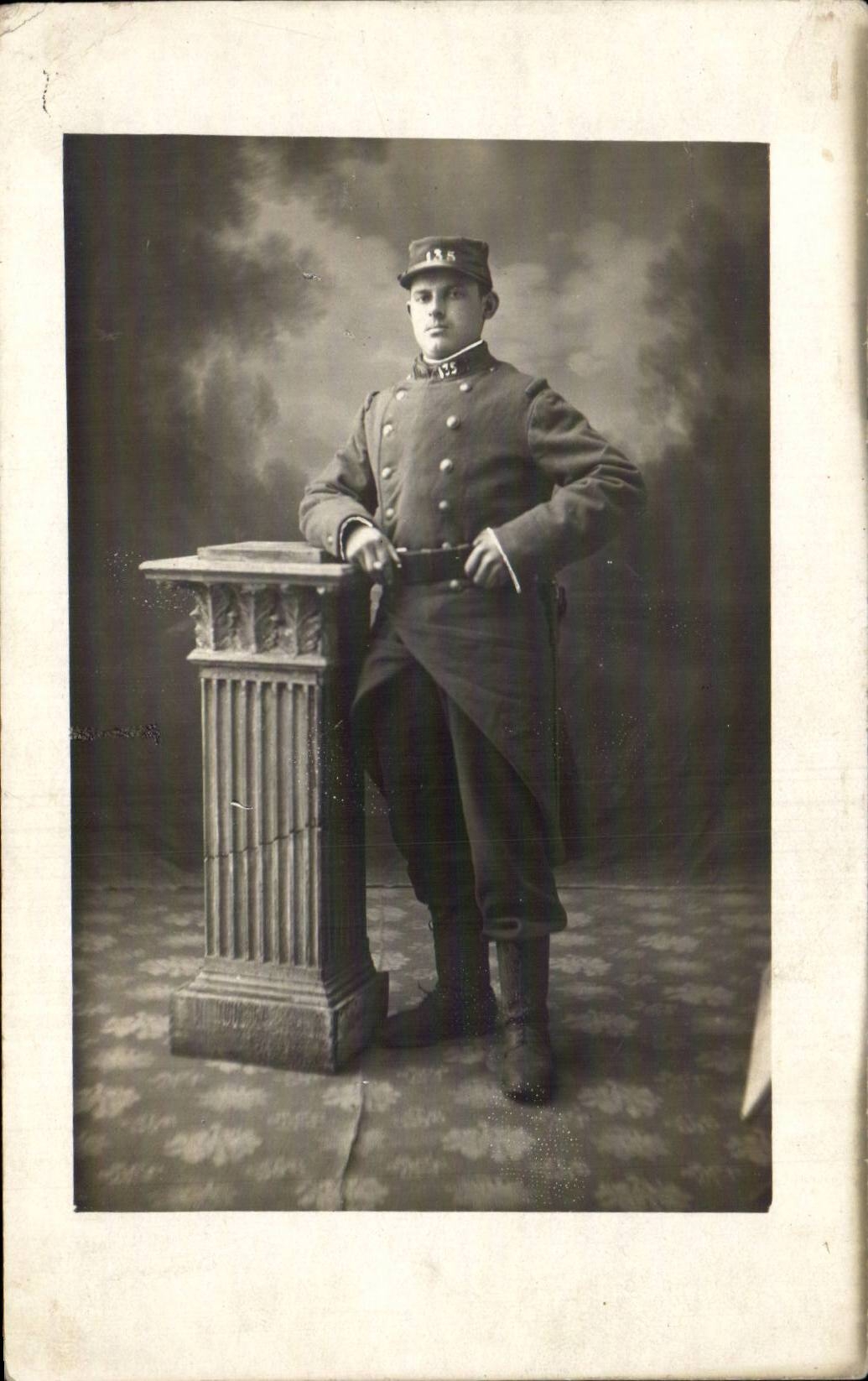 CARTE PHOTO Militaria Soldat angers