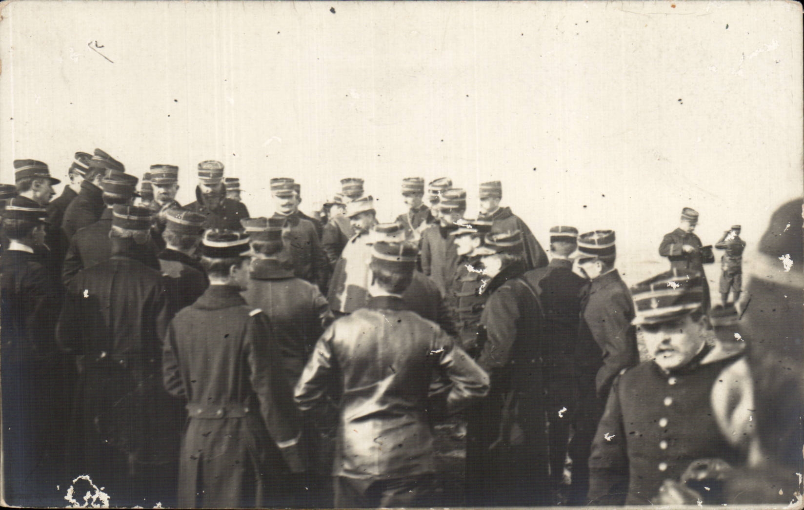 CARTE PHOTO Militaria Soldats Officiers