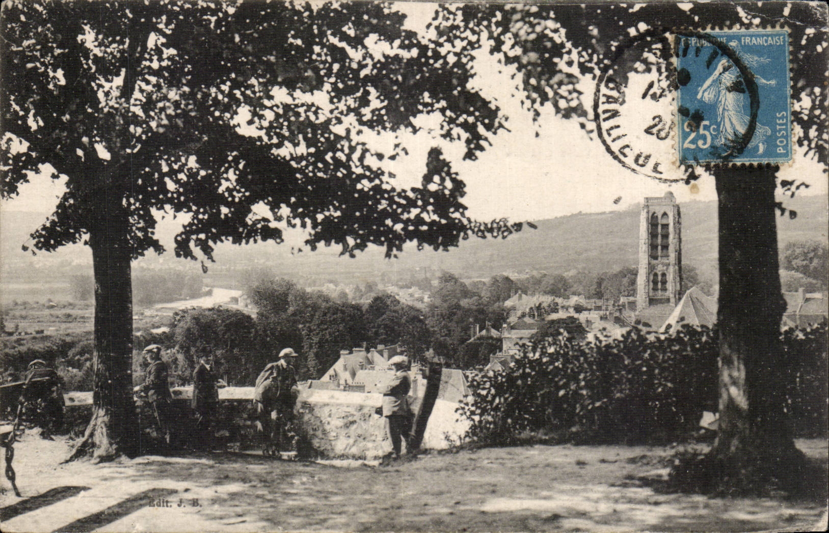 Vue prise sur le Vieux Château — Château-Thierry (Aisne) — Edit. J. B.