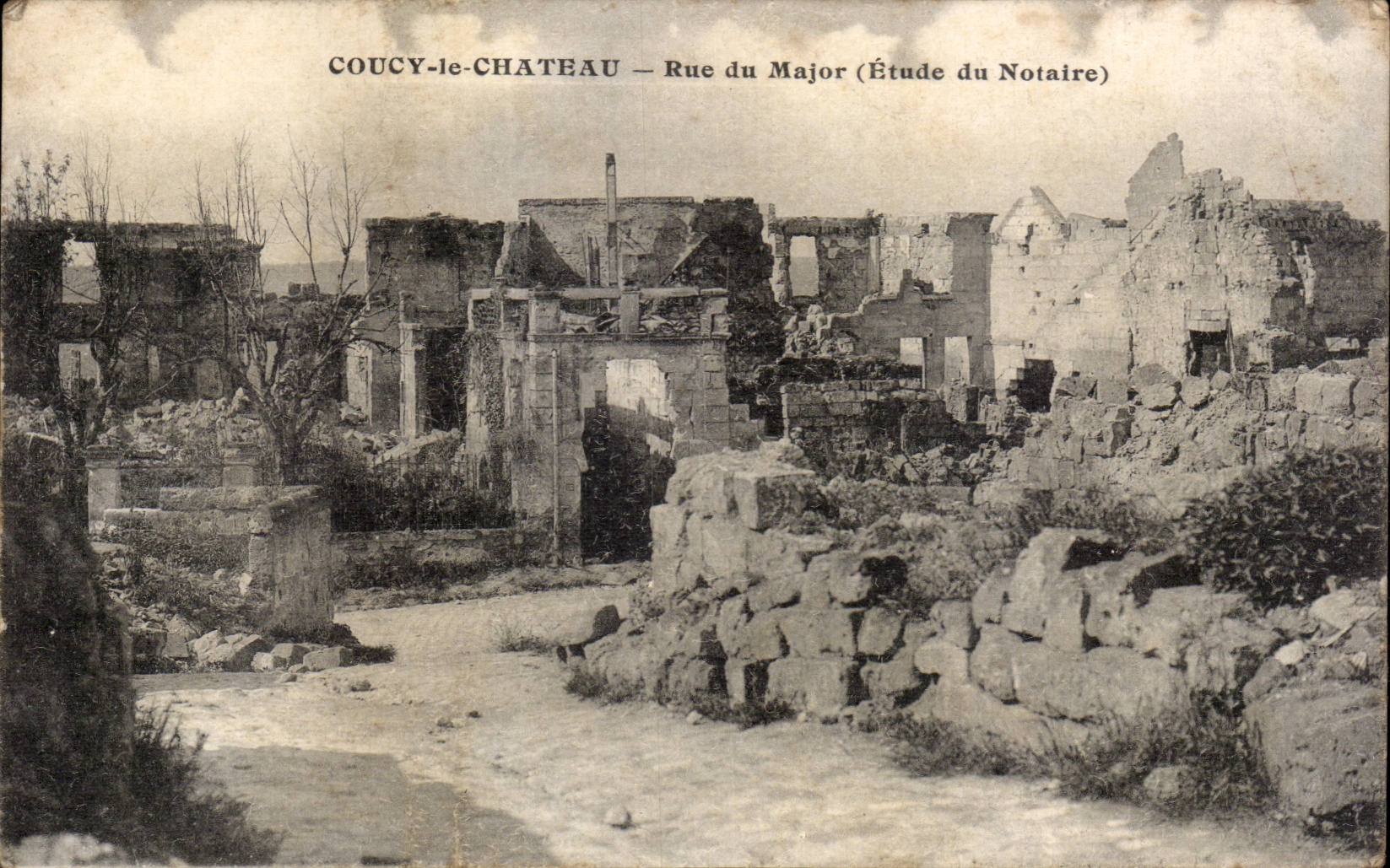 Coucy le Chateau - Rue du Major - CPA