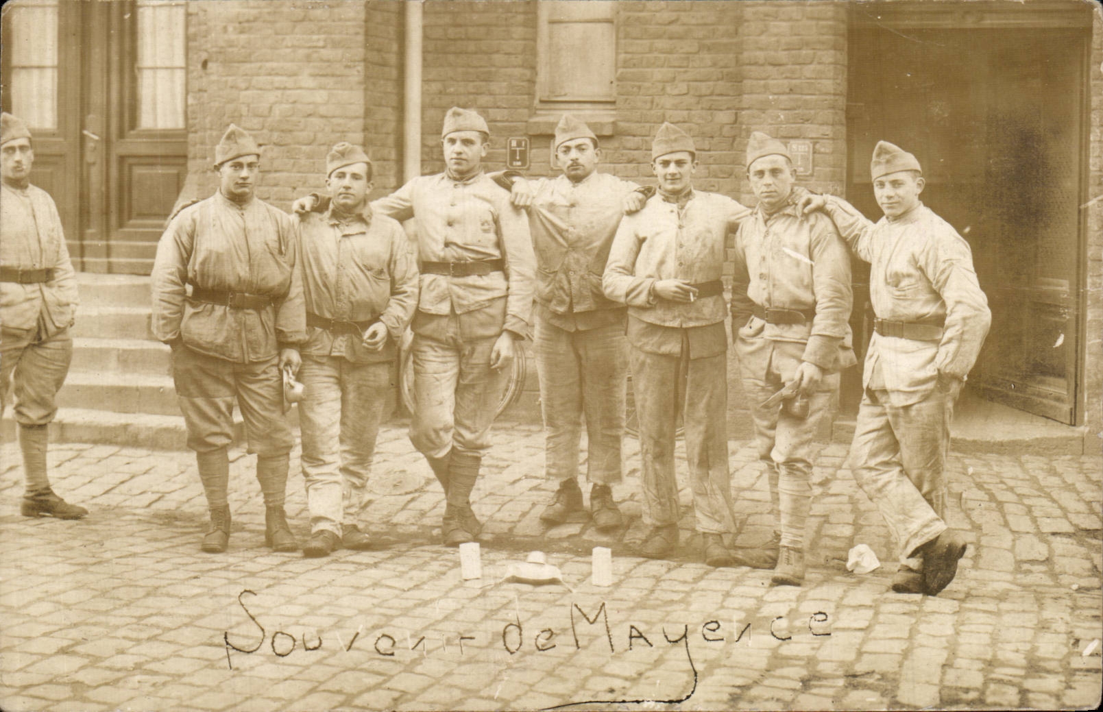 Groupe de soldats — Mayence — Souvenir de Mayence