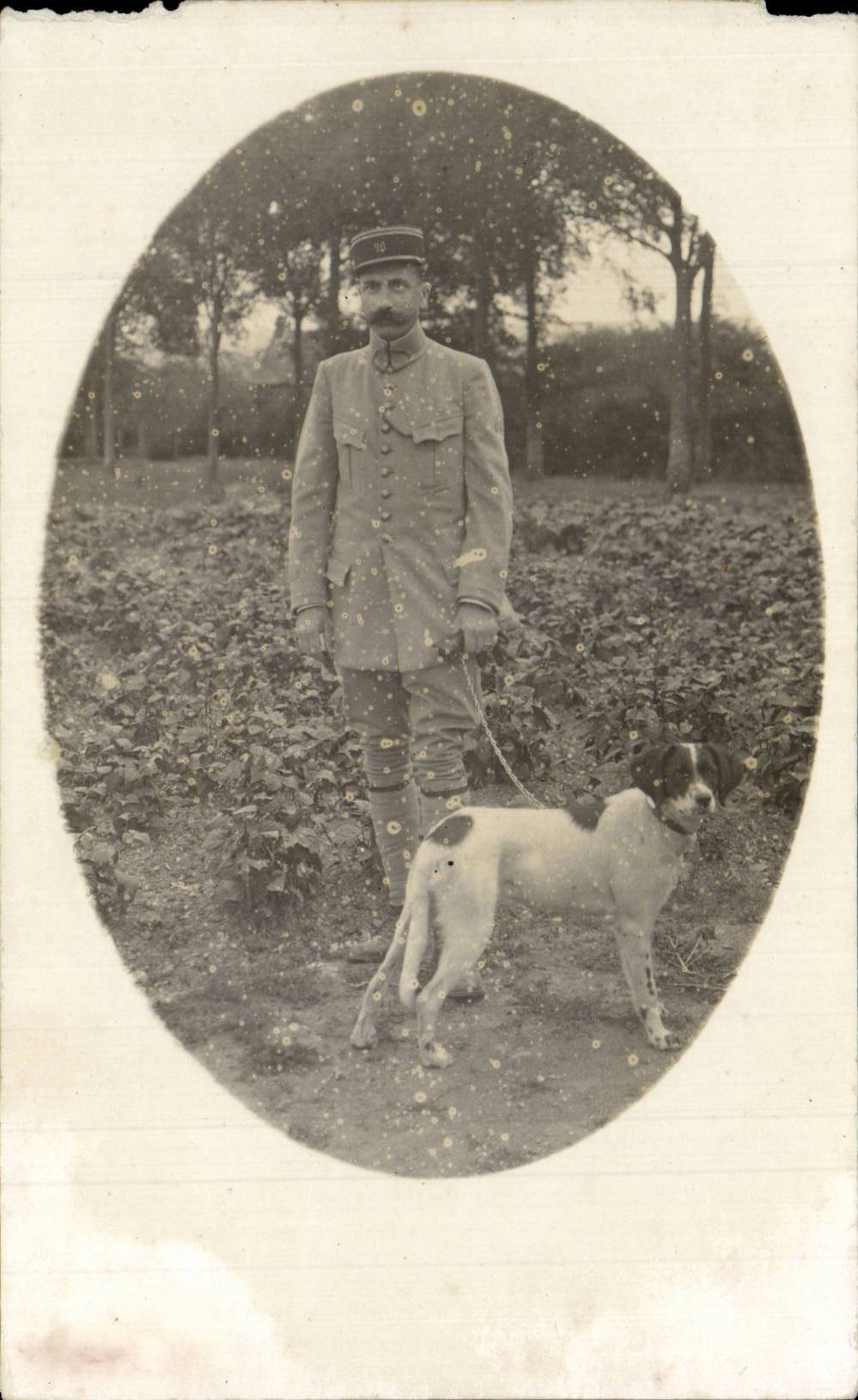 CARTE PHOTO Militaria Soldat et son chien