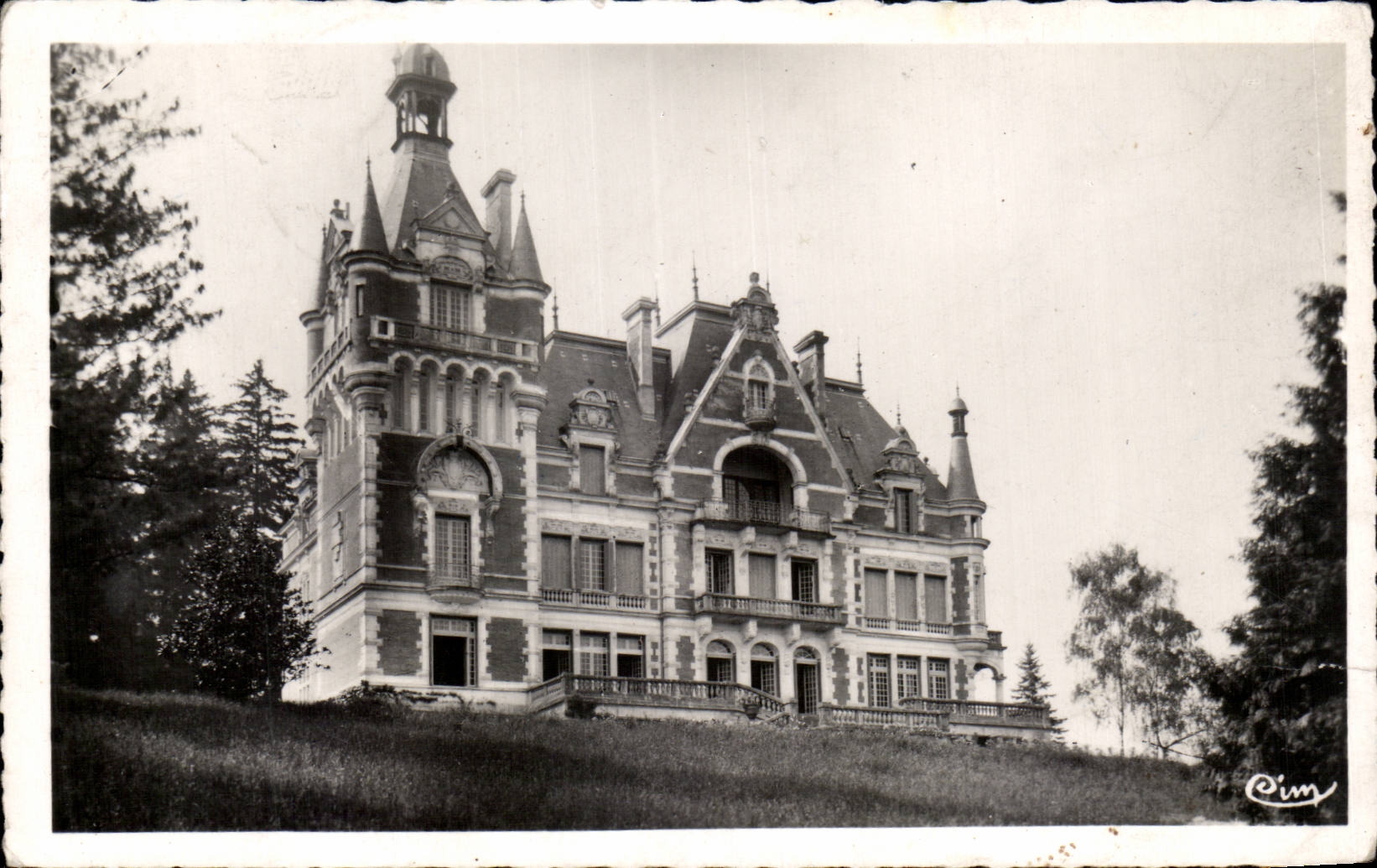 Neuville sur Ain - Chateau de la Tour - CPA 