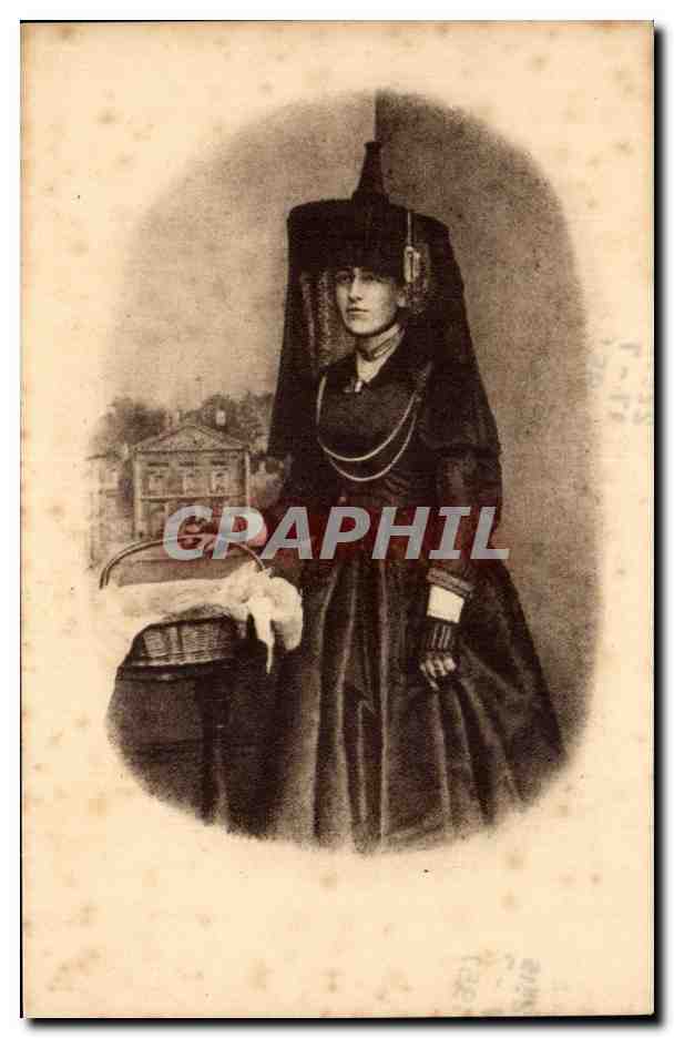 Femme en costume traditionnel bressan — III. Anciens Costumes Bressans — Édition Chapuis - Bourg