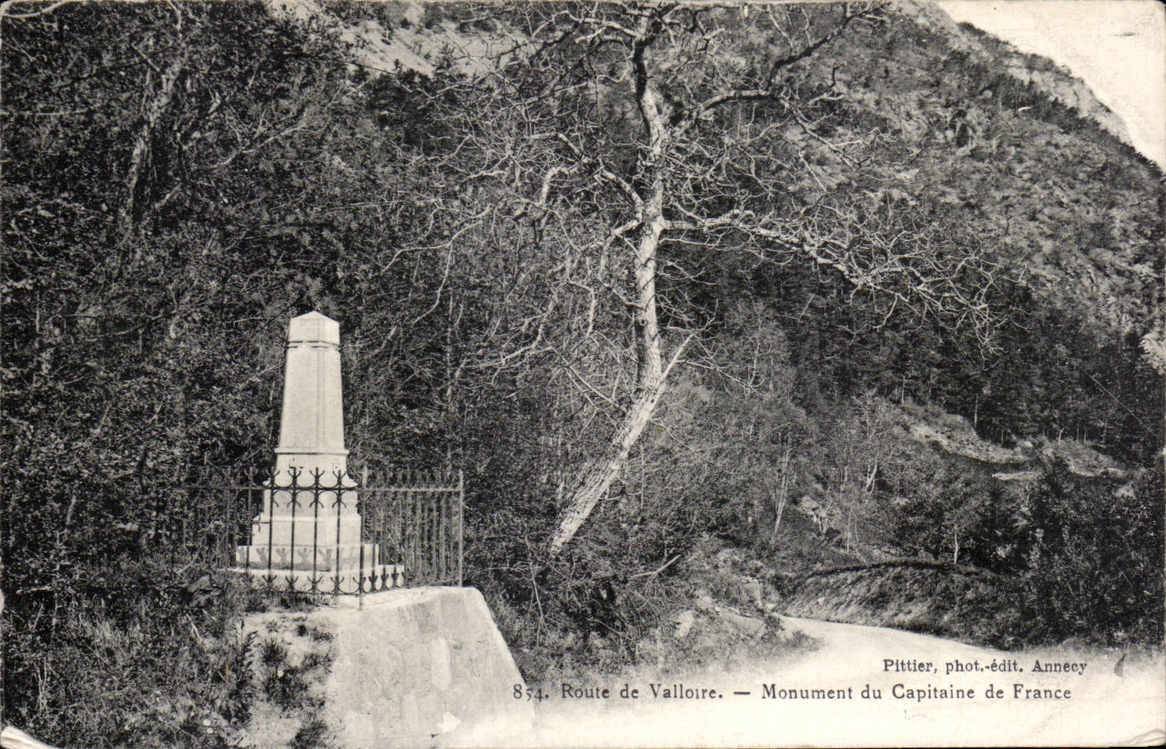 Route de Valloire - Monument de Capitaine de France - CPA 