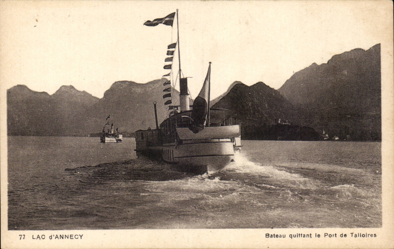 Bateau quittant le Port de Talloires — Lac d'Annecy — Gliché Carter et Garin n°77