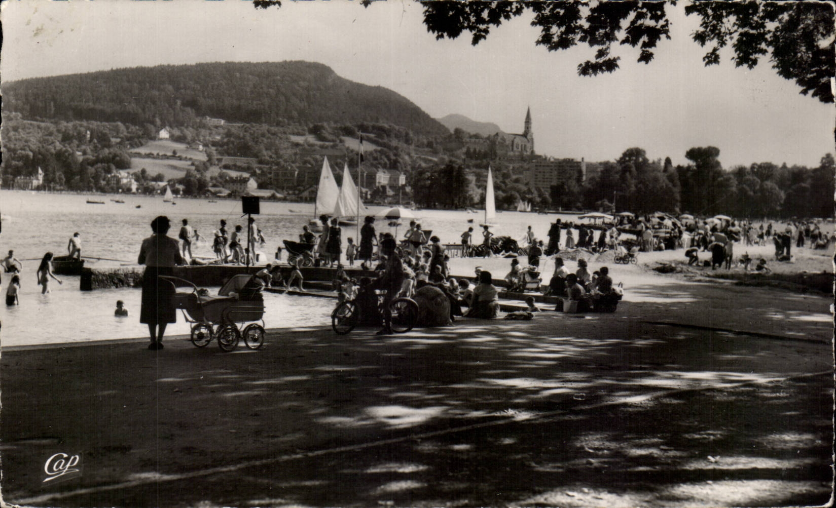 Le Lac depuis l'Avenue d'Albigny — Annecy — éditeur Cap