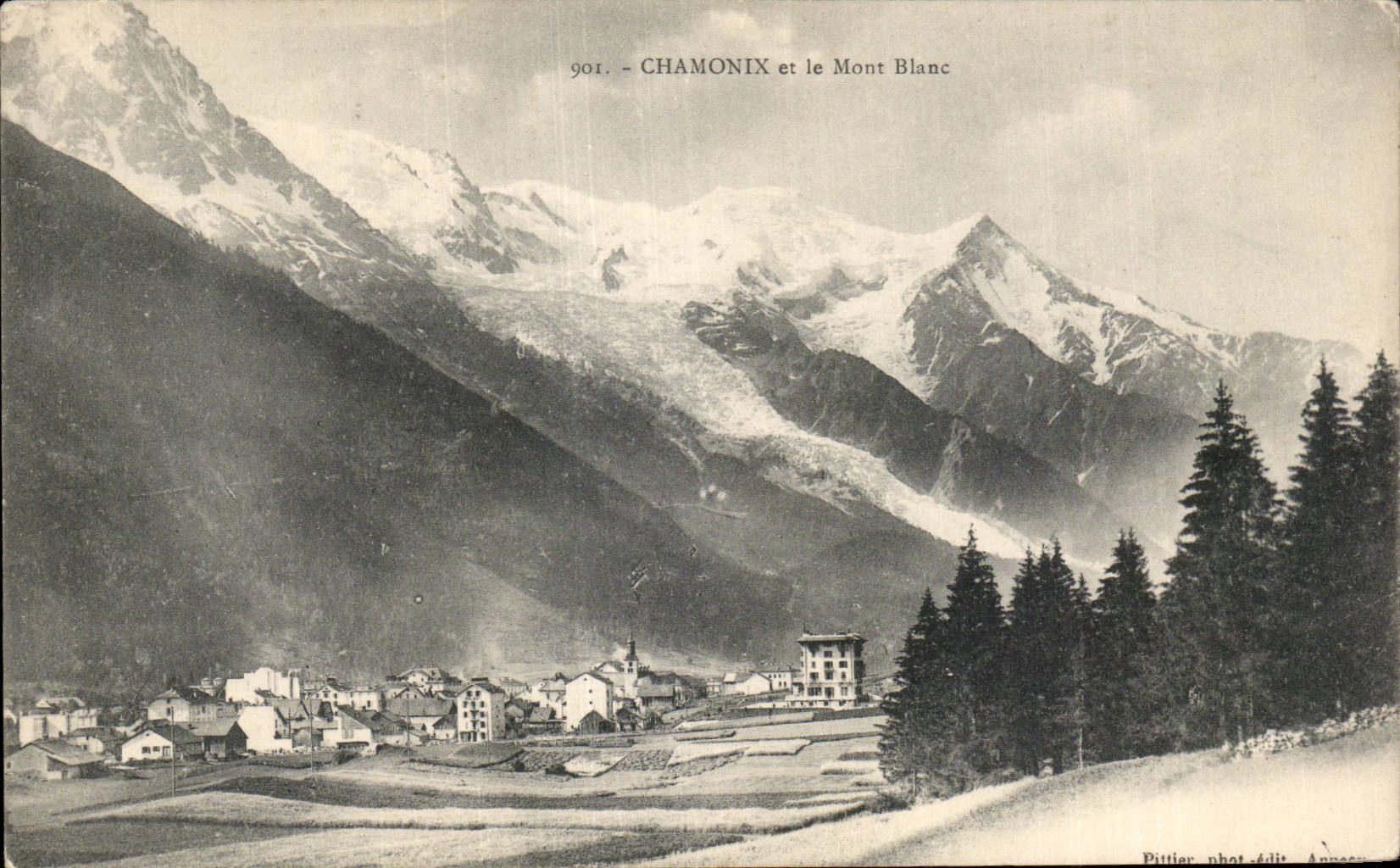 Chamonix - et le Mont Blanc - CPA 