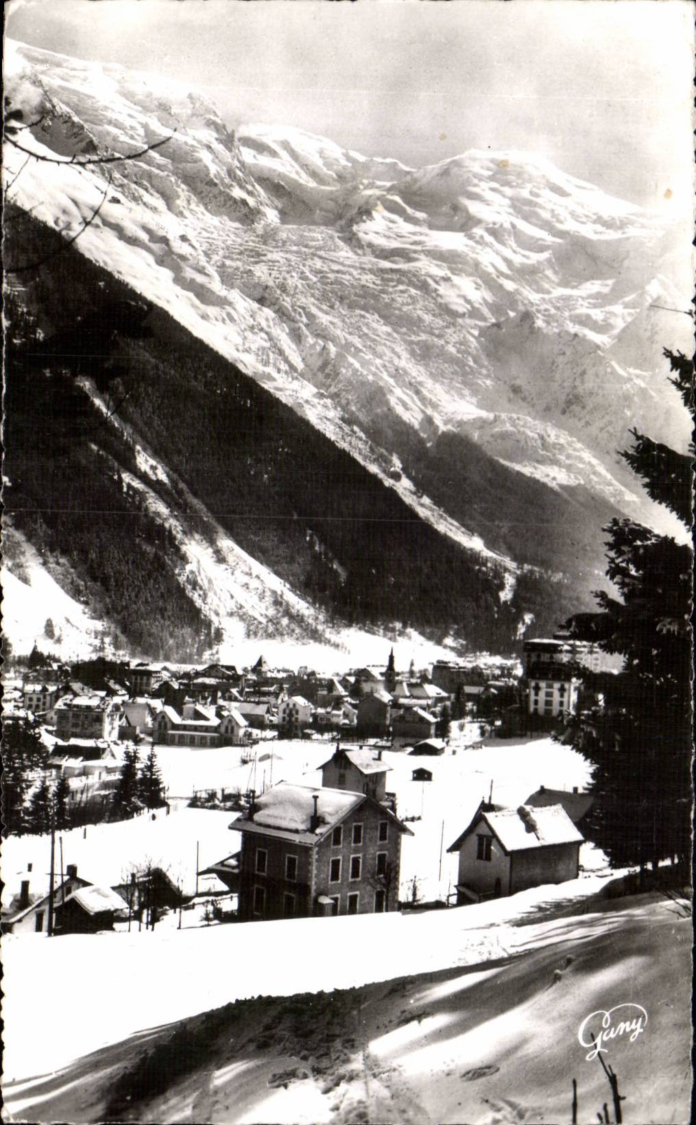 Chamonix - Le Mont Blanc - Vue Generale - CPA 